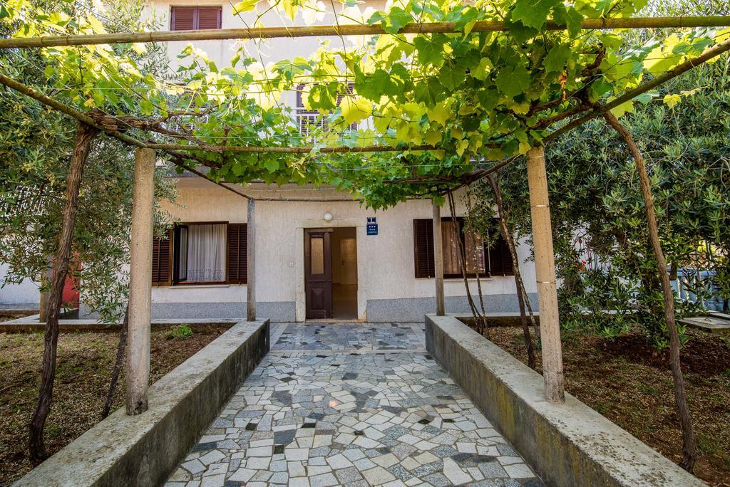 Apartment Ana 1 Malinska Exterior photo